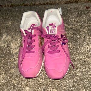 New Balance Women’s Pink Sneakers